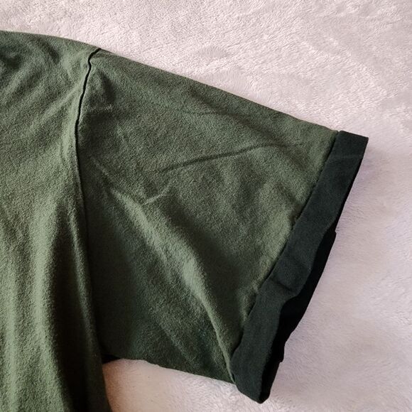 Station Casinos 2019 Woodstock Green Rubber Tshirt With Graphics Size Large - Picture 3 of 7